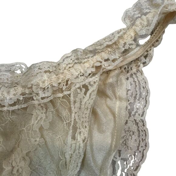 Lot of two Pairs of Ladies Vintage Intimate Moments Brand Lace Panties Size 7 - Picture 4 of 13